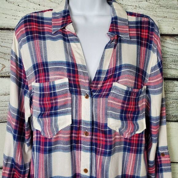 Tinsel Women’s Large Pink Blue Plaid Long Sleeve Button Down Shirt 100% Rayon - Picture 2 of 8